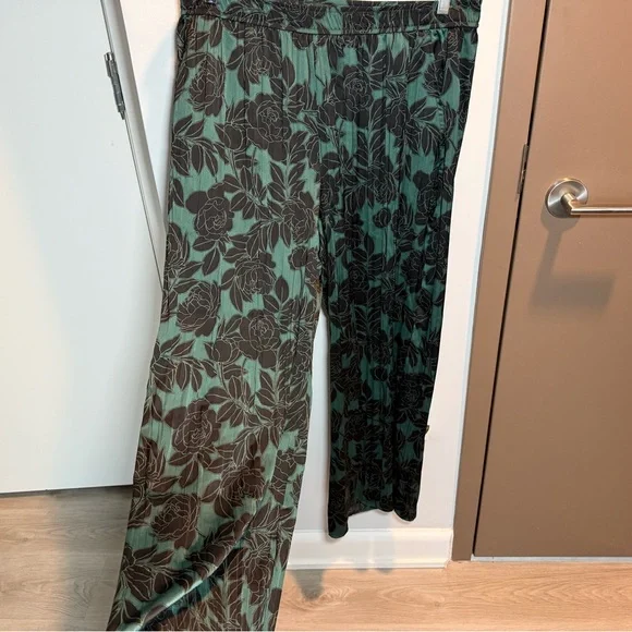 NWOT Gap Satin Crinkle Pants- size large Petite - Picture 3 of 6